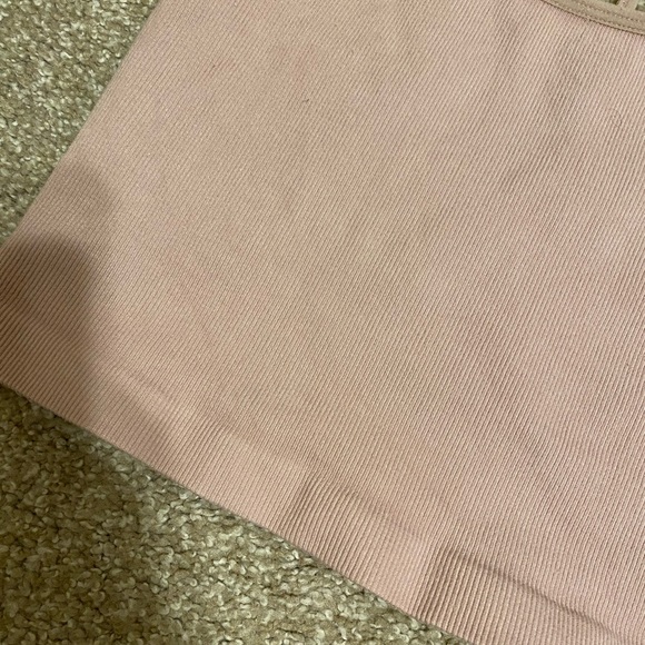 Cropped Ribbed Tank - Picture 2 of 3